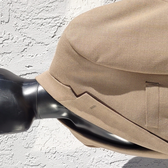 WIMBLEDON OF ENGLAND MEN'S VINTAGE GOLD BUTTON LUXURY BLAZER (COSTA RICA) - Picture 7 of 17